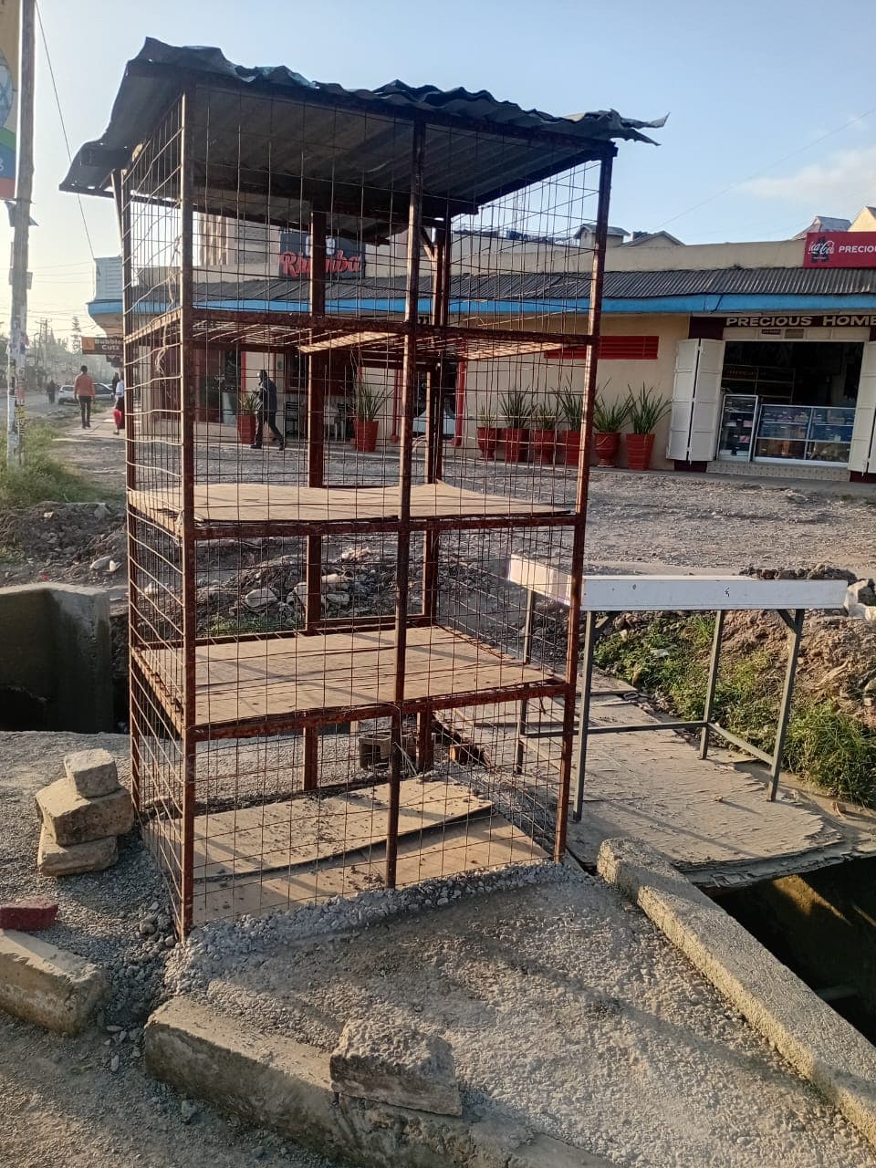 Public Health Alert: Illegal Chicken Structures at Fedha Junction Harzard for Residents